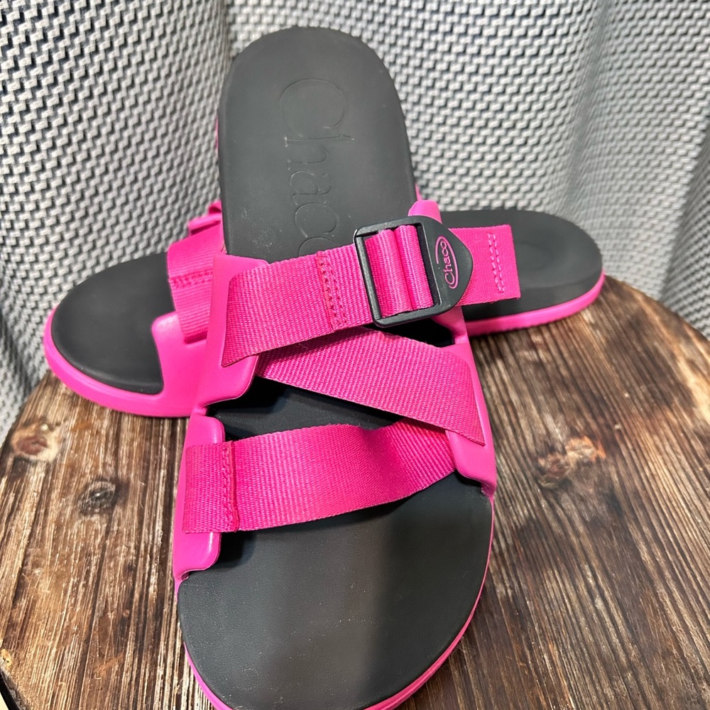 Chaco Fuchsia and Black Slide Sandals
